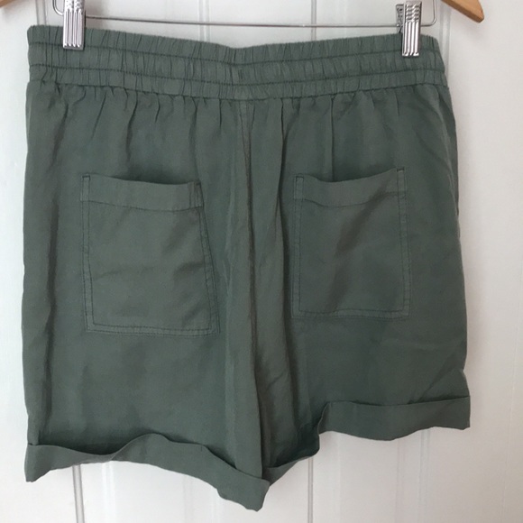 Universal Thread Shorts - Picture 3 of 6